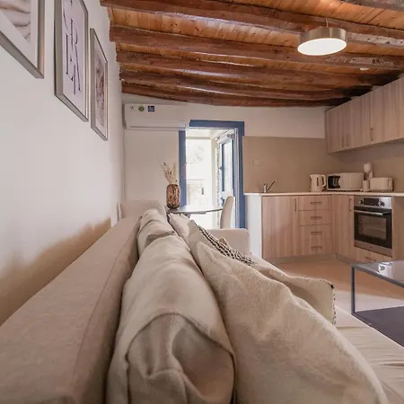 Phaedrus Living: Peristerona Traditional Maisonette 別荘 *