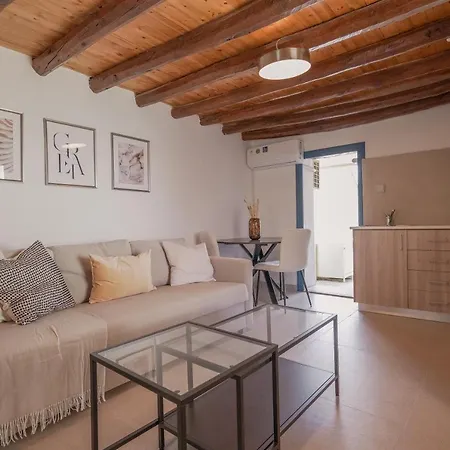 別荘 Phaedrus Living: Peristerona Traditional Maisonette *